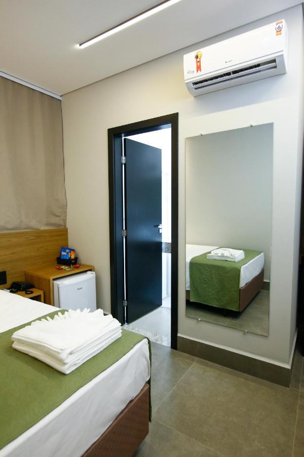 Neo Park Hotel 马林加 外观 照片