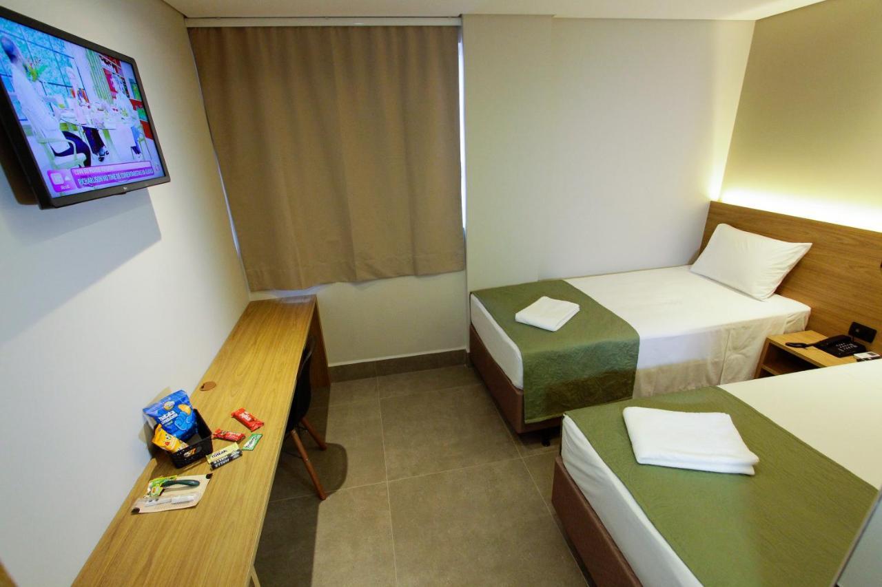 Neo Park Hotel 马林加 外观 照片