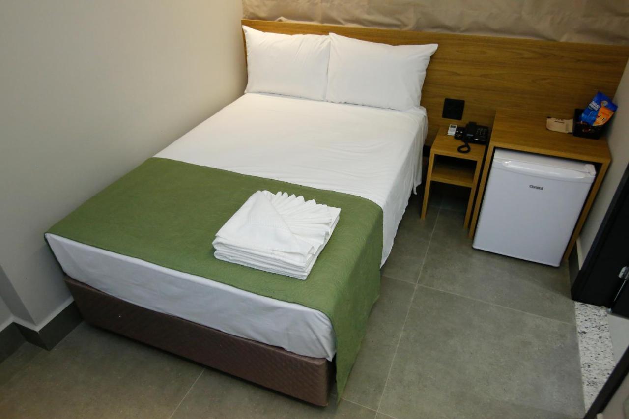 Neo Park Hotel 马林加 外观 照片