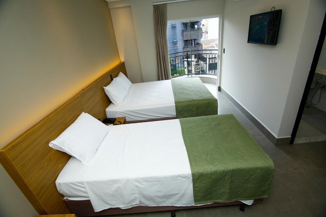 Neo Park Hotel 马林加 外观 照片